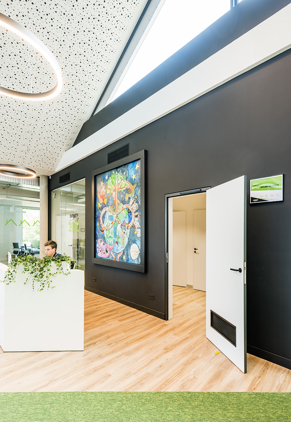 Offices Encon - neo invisible.jpg
