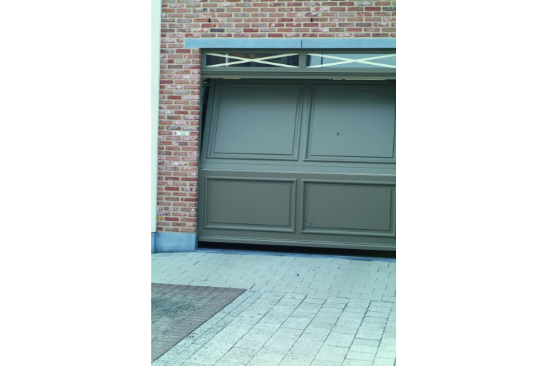 bisectional door