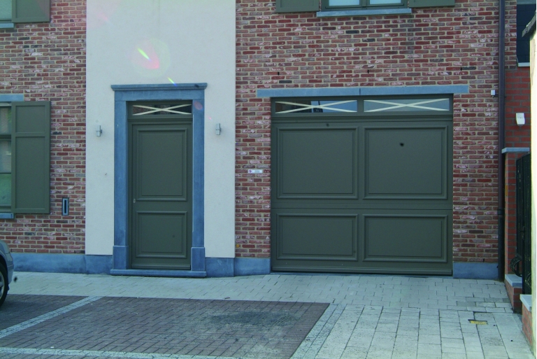 bisectional door